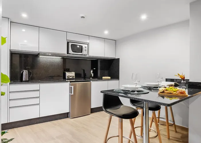 Seaside Sunset By Homie Apartmán