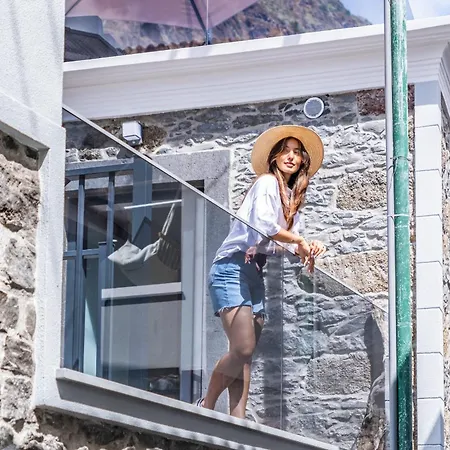 Seaside Sunset By Homie Apartamento