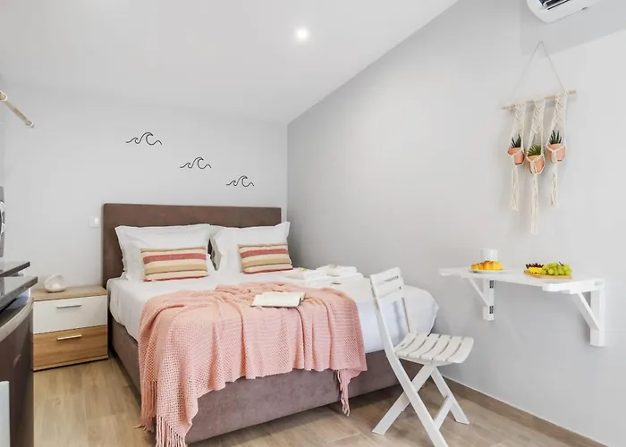 Seaside Sunset By Homie Apartment